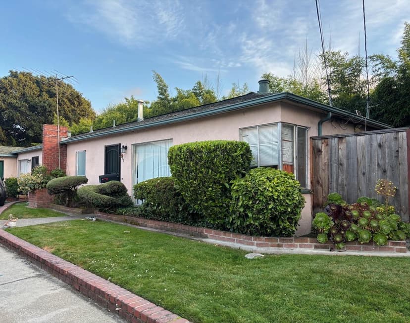987 Simon Street - Photo 1 of 1