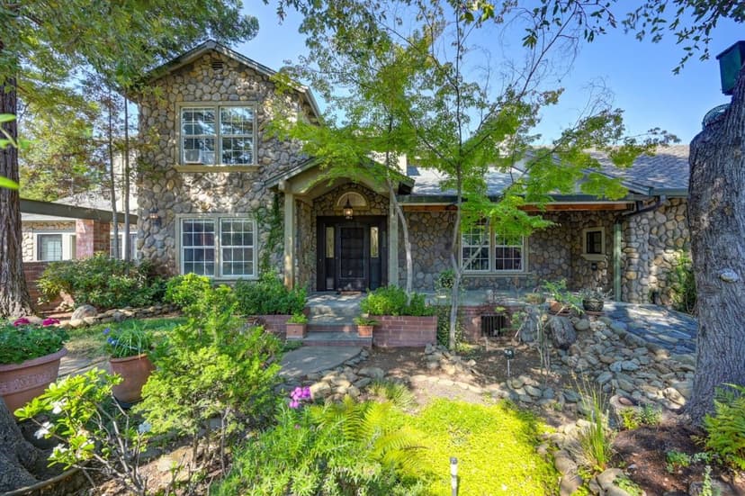 13331 Valley Vista Court - Photo 1 of 8