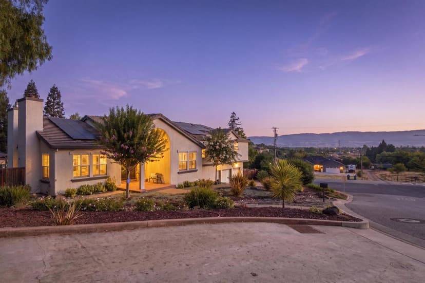 15815 Casino Real - Photo 1 of 8
